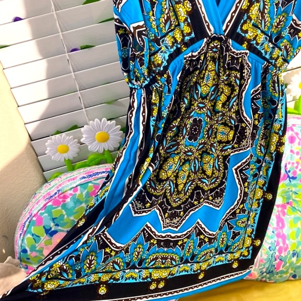 Snap bright blue and black mandala style dress - Picture 2 of 6